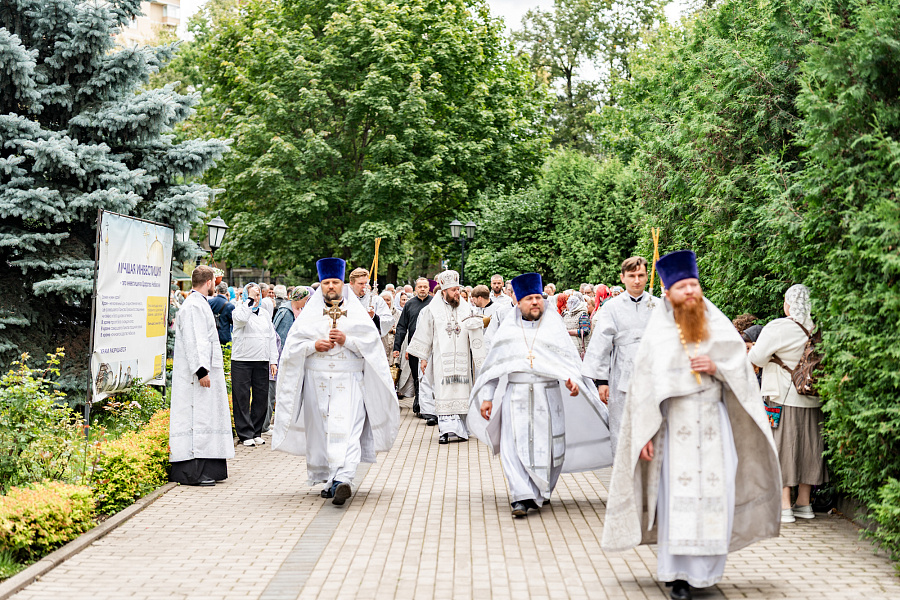 Архиерейское богослужение в Преображенском соборе города Люберцы